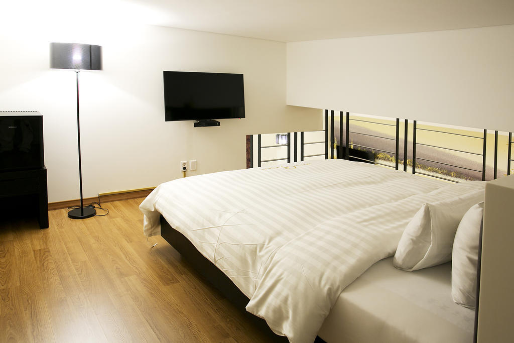 אינצ'ון Polo Tourist Hotel מראה חיצוני תמונה