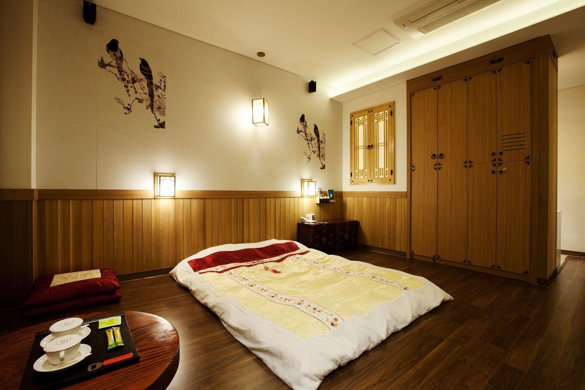 אינצ'ון Polo Tourist Hotel מראה חיצוני תמונה