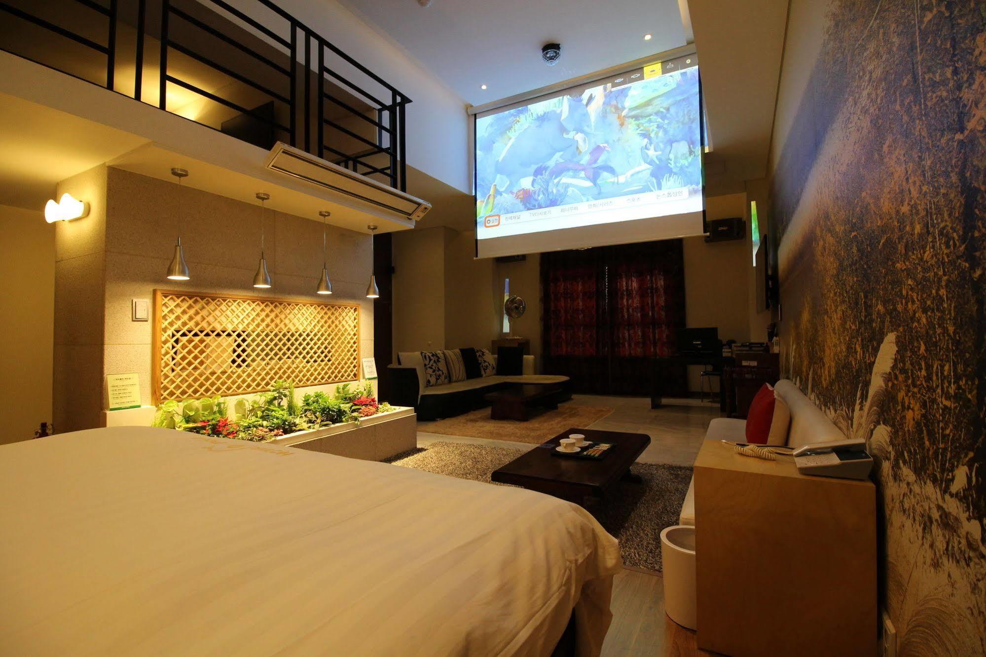 אינצ'ון Polo Tourist Hotel מראה חיצוני תמונה